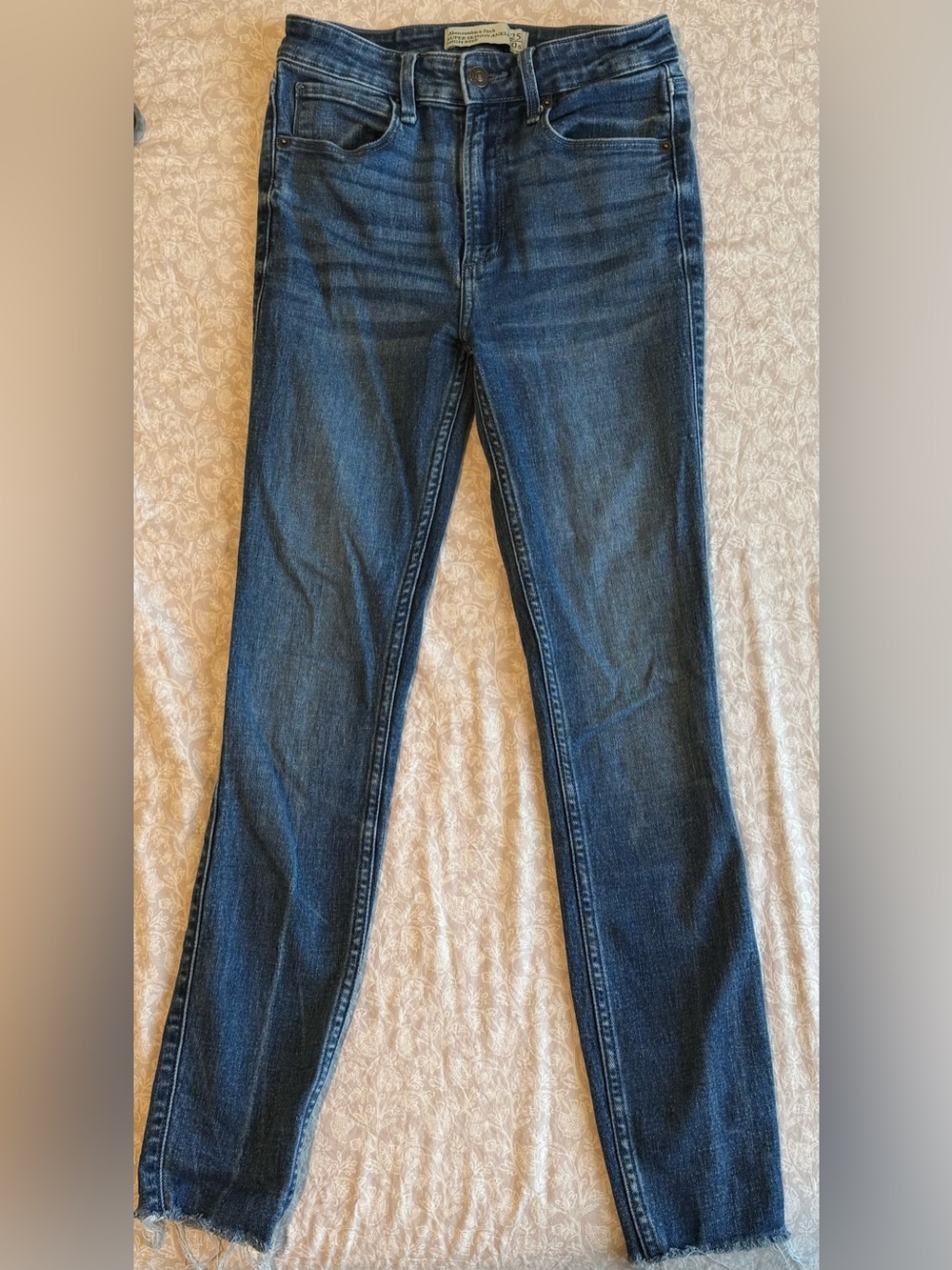 Abercrombie & Fitch Dark Wash Skinny Jeans